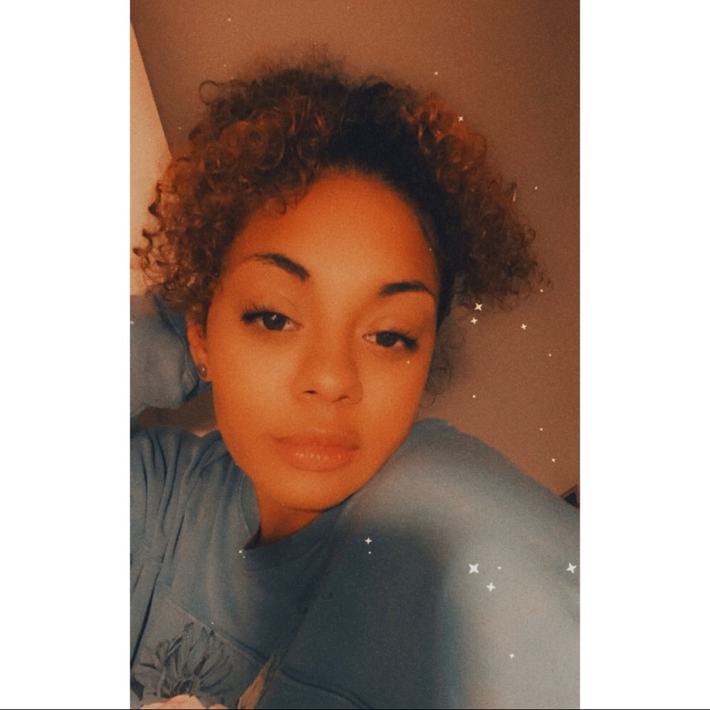 Meet your Posher, Sharyce